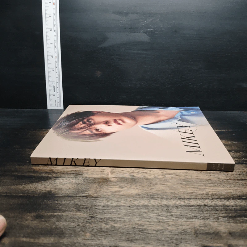 Photo Book Mikey One fine day รูปที่ 3
