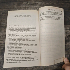 On Wings of Eagles - Ken Follett รูปที่ 8