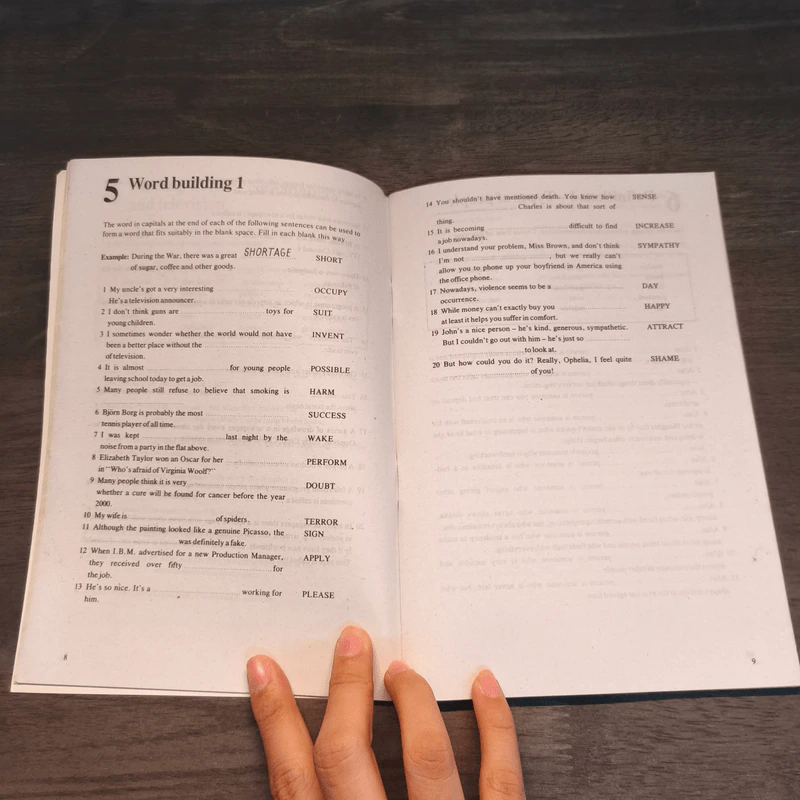 Test Your VOCABULARY 4 - ปีเตอร์ วัตซิน-โจนส์ รูปที่ 9