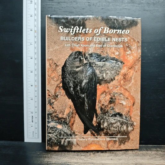 Swiftlets of Borneo: Builders of Edible Nests - Lim Chan Koon รูปที่ 1