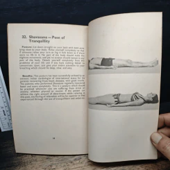 Yoga Against Spinal Pain - Pandit Shiv Sharma รูปที่ 11