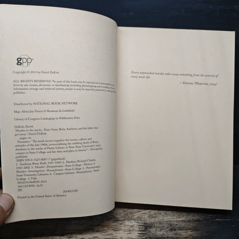 Murder in the Stacks - DAVID DeKOK รูปที่ 6