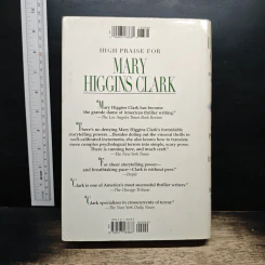 Three New York Times Bestselling Novels - Mary Higgins Clark รูปที่ 2