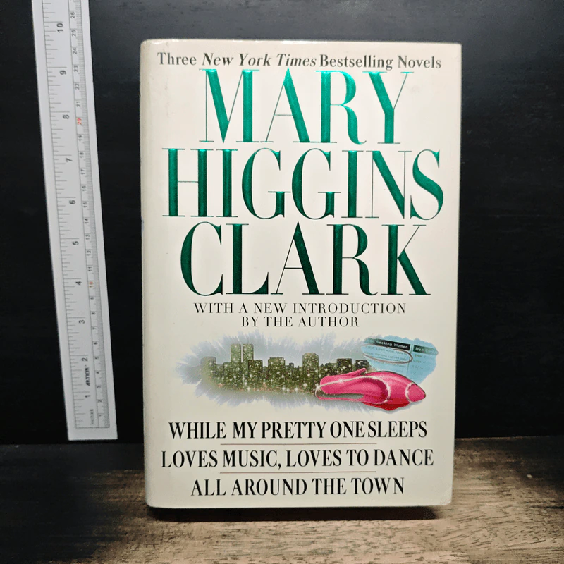 Three New York Times Bestselling Novels - Mary Higgins Clark รูปที่ 1