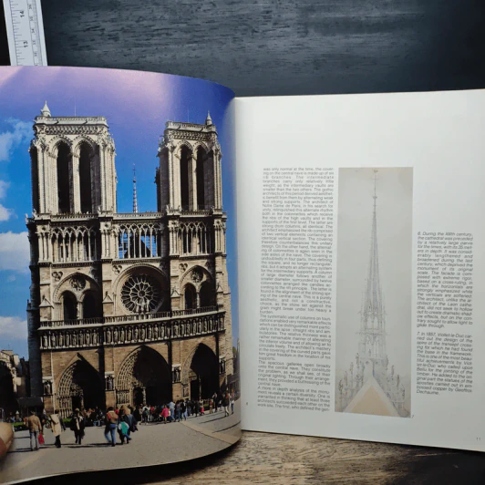 Notre-Dame Connaissance des Arts English Edition รูปที่ 9