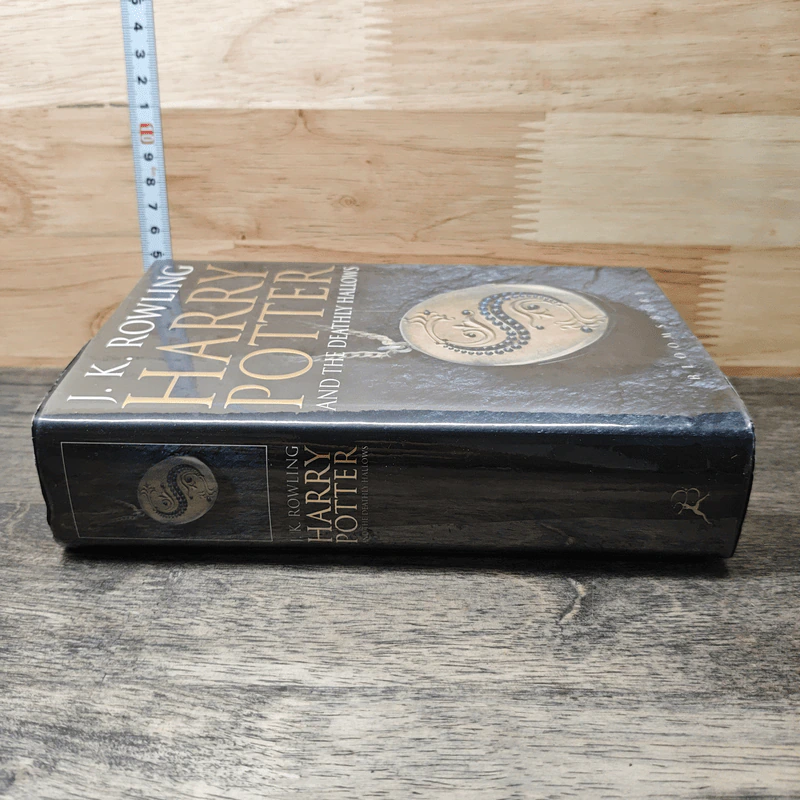 Harry Potter and the Deathly Hallows - J.K.Rowling รูปที่ 2