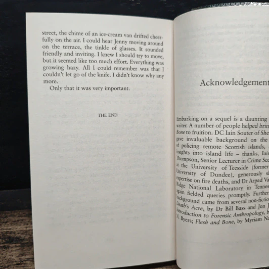 Written in Bone - Simon Beckett รูปที่ 8