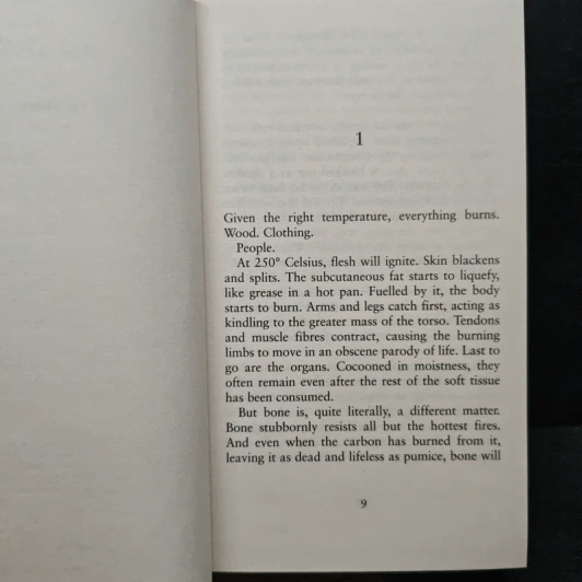 Written in Bone - Simon Beckett รูปที่ 7