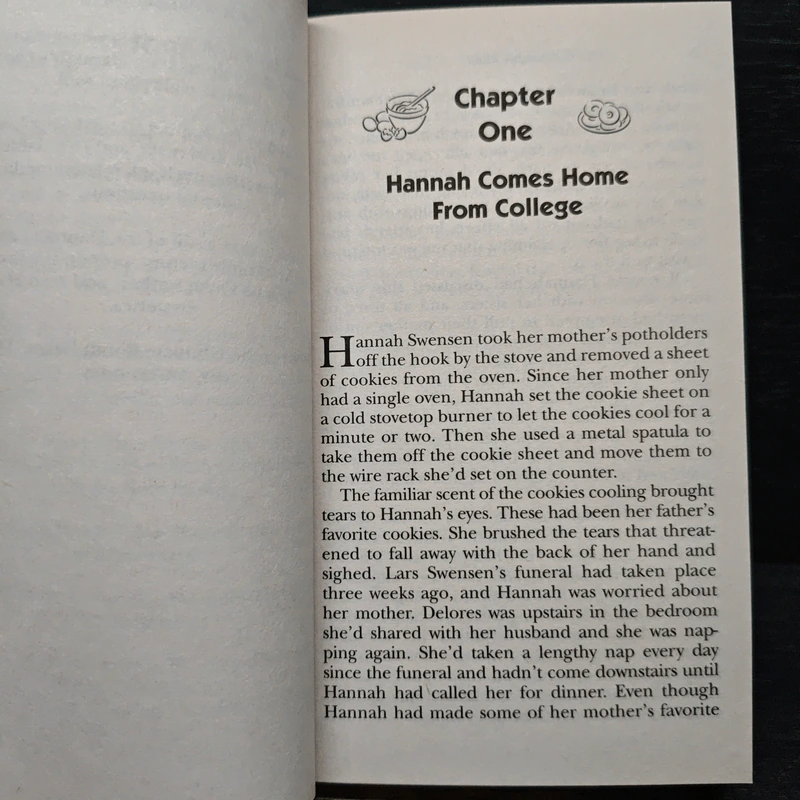 Christmas Cake Murder - Joanne Fluke รูปที่ 7