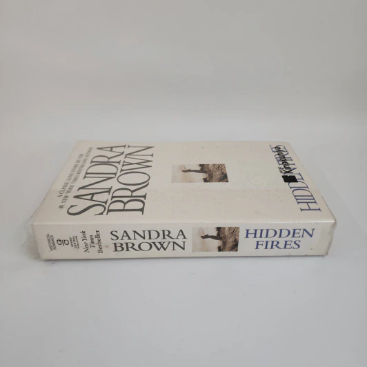 Hidden Fires - Sandra Brown รูปที่ 3