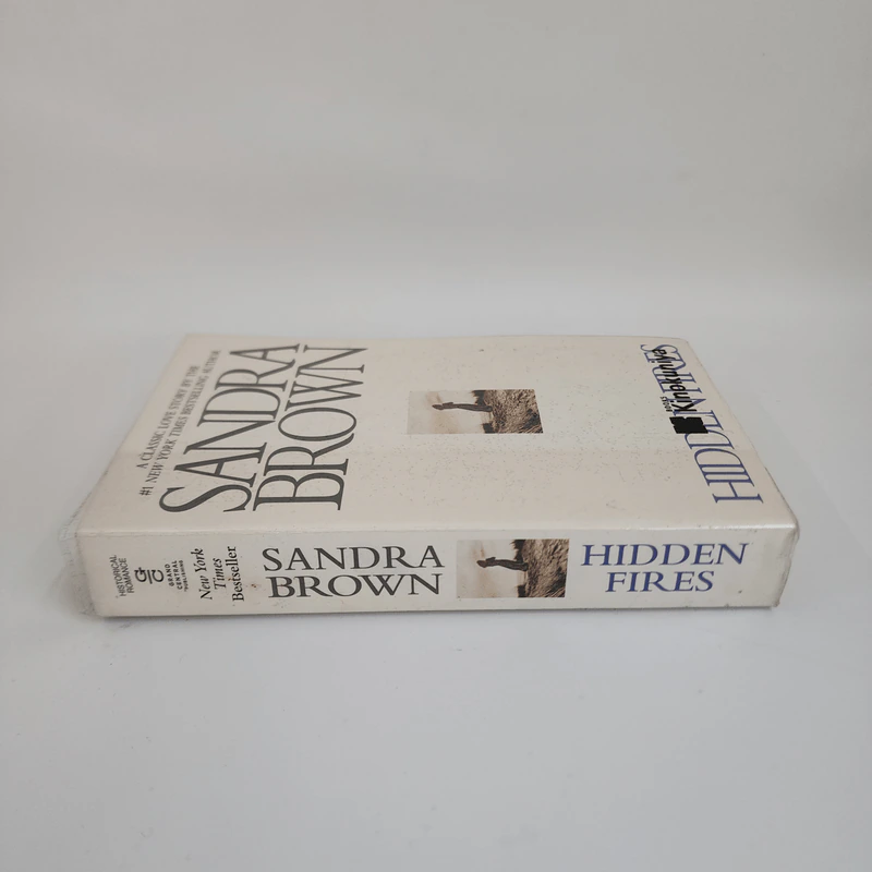 Hidden Fires - Sandra Brown รูปที่ 3