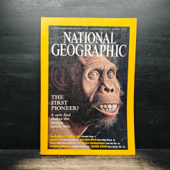NATIONAL GEOGRAPHIC August 2002 รูปที่ 1