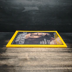 NATIONAL GEOGRAPHIC August 2002 รูปที่ 3