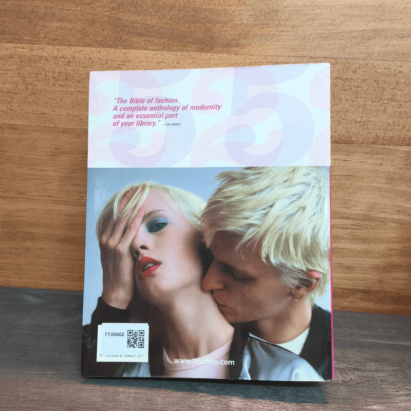 Fashion Now: i-D Selects the World's 150 Most Important Designers - Terry Jones, Avril Mair รูปที่ 5
