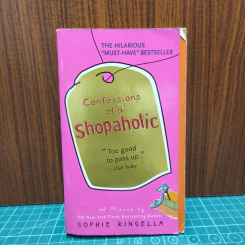 Confessions of a Shopaholic - Sophie Kinsella