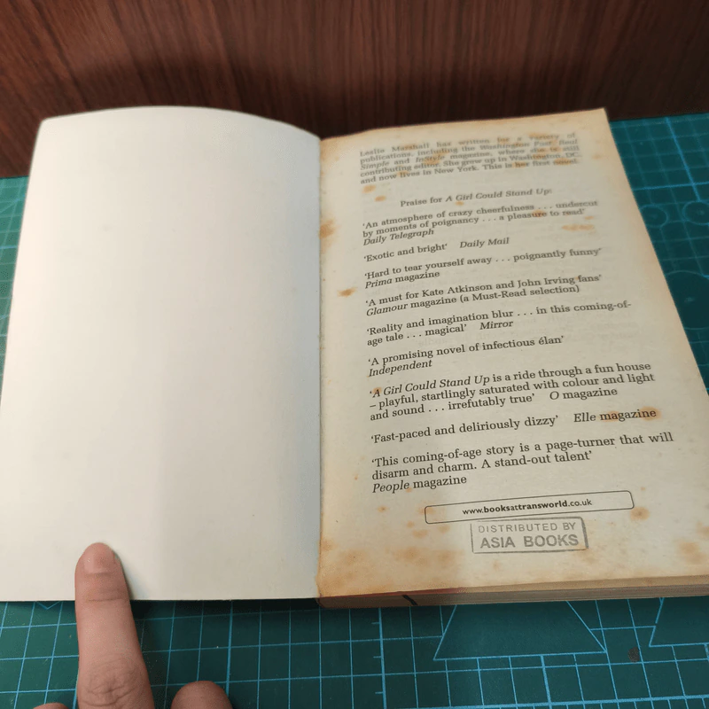 A Girl Could Stand Up - Leslie Marshall รูปที่ 6