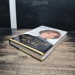 Growing Up Again: Life, Loves, and Oh Yeah, Diabetes - Mary Tyler Moore รูปที่ 4
