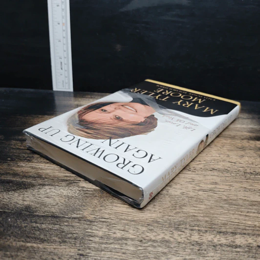 Growing Up Again: Life, Loves, and Oh Yeah, Diabetes - Mary Tyler Moore รูปที่ 5