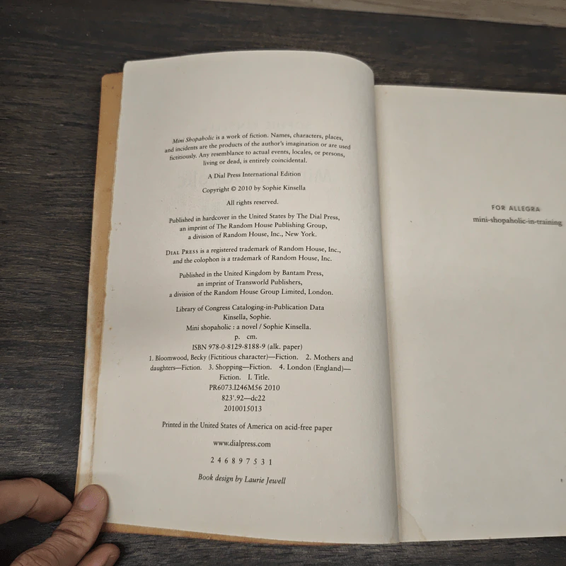 Mini Shopaholic - Sophie Kinsella รูปที่ 6