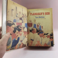 Reader's Digest Condensed Books Volume 4 1982 รูปที่ 9
