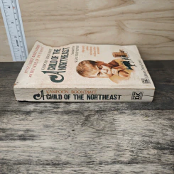 A Child of the Northeast - คำพูน บุญทวี, Susan Fulop Kepner รูปที่ 2