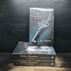 Fifty Shades of Grey ฟิฟตี้ เชดส์ 3 เล่มจบ - อี แอล เจนส์ รูปที่ 1