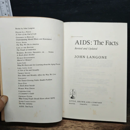AIDS: The Facts - John Langone รูปที่ 5