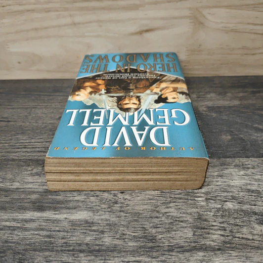 Hero in the Shadows - David Gemmell รูปที่ 4