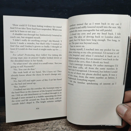 The Calling of the Grave - Simon Beckett รูปที่ 8