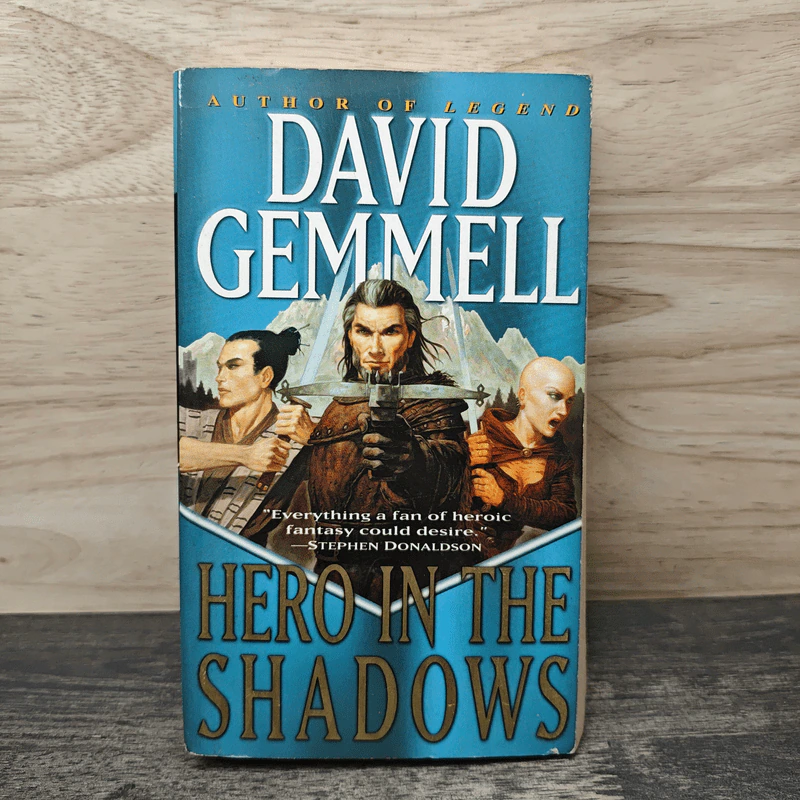Hero in the Shadows - David Gemmell รูปที่ 1