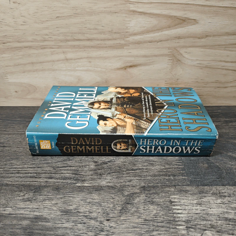 Hero in the Shadows - David Gemmell รูปที่ 2