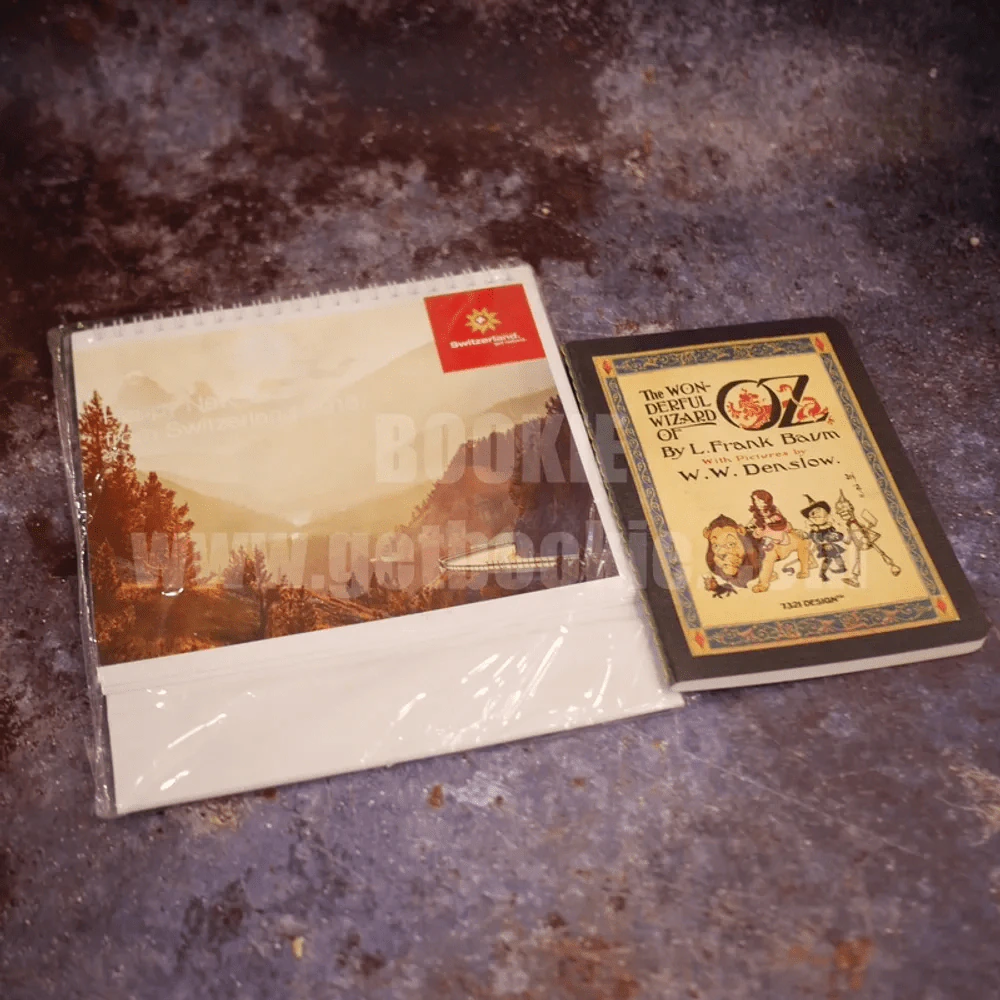 ซื้อ 1 แถม 1 ปฏิทินตั้งโต๊ะ Happy New Year From Switzerland 2015 แถมสมุดบันทึก รูปที่ 1