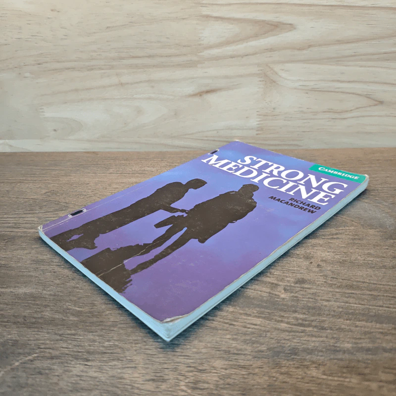 Strong Medicine Level 3 (Cambridge English Readers) - Richard MacAndrew รูปที่ 3