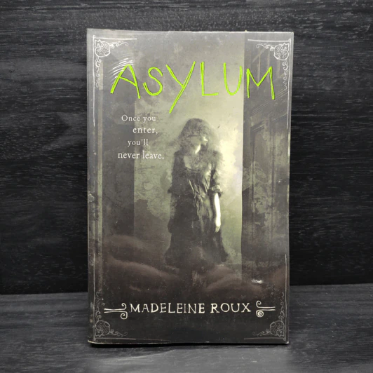 Asylum - Madeleine Roux รูปที่ 1