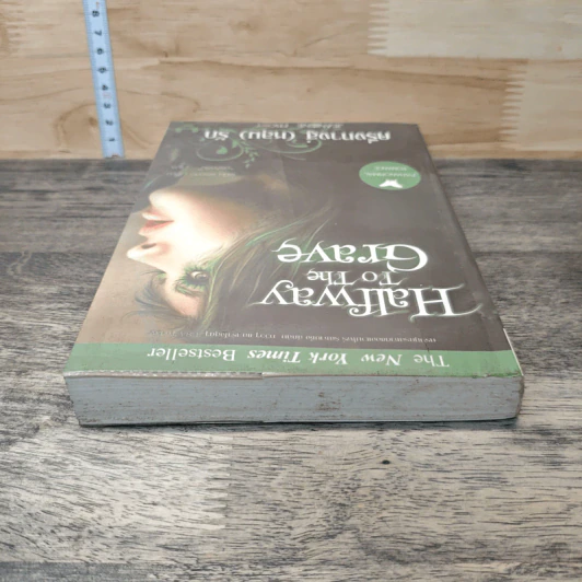 ครึ่งทางสู่ (หลุม) รัก Halfway to the Grave - Jeaniene Frost, อรอิสรีย์ รูปที่ 4