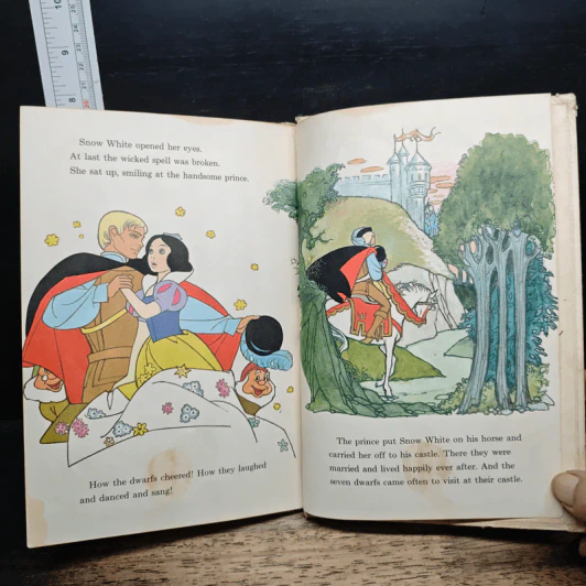 Walt Disney's Snow White Visits the Seven Dwarfs รูปที่ 8
