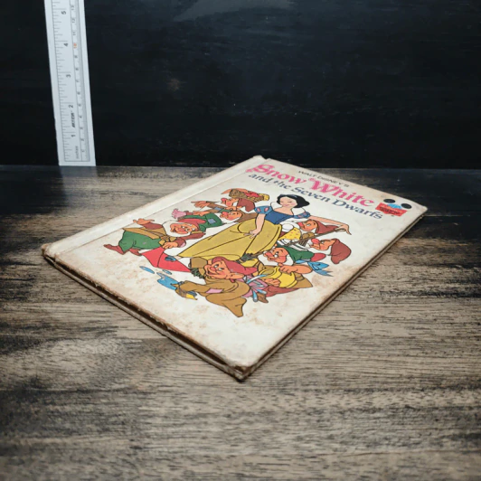 Walt Disney's Snow White Visits the Seven Dwarfs รูปที่ 4