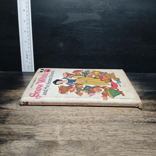 Walt Disney's Snow White Visits the Seven Dwarfs รูปที่ 3