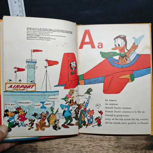 Across the Big Country: An Alphabet Adventure with Donald Duck รูปที่ 7