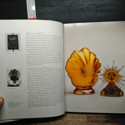 The Art of Perfume: Discovering and Collecting Perfume Bottles - Christie Mayer Lefkowith รูปที่ 9