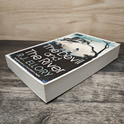 The Devil and The River - R.J.Ellory รูปที่ 3