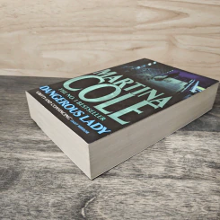 Dangerous Lady - Martina Cole รูปที่ 3