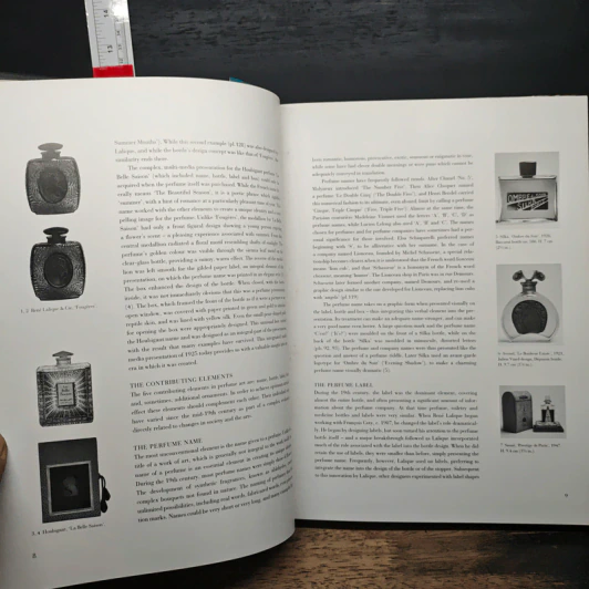 The Art of Perfume: Discovering and Collecting Perfume Bottles - Christie Mayer Lefkowith รูปที่ 8