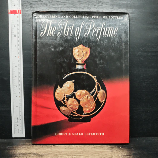 The Art of Perfume: Discovering and Collecting Perfume Bottles - Christie Mayer Lefkowith รูปที่ 1