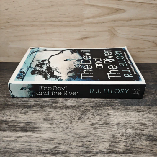 The Devil and The River - R.J.Ellory รูปที่ 2