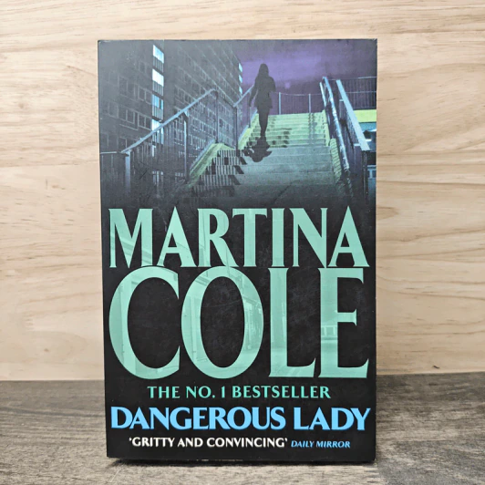 Dangerous Lady - Martina Cole รูปที่ 1