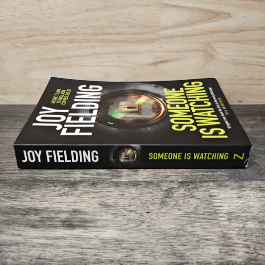 Someone is Watching - Joy Fielding รูปที่ 2