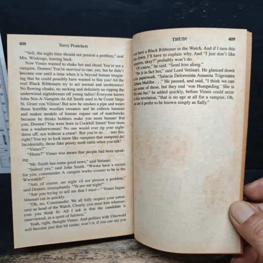 Going Postal - Terry Pratchett รูปที่ 8