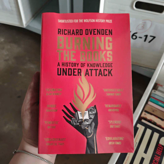Burning the Books - Richard Ovenden รูปที่ 1