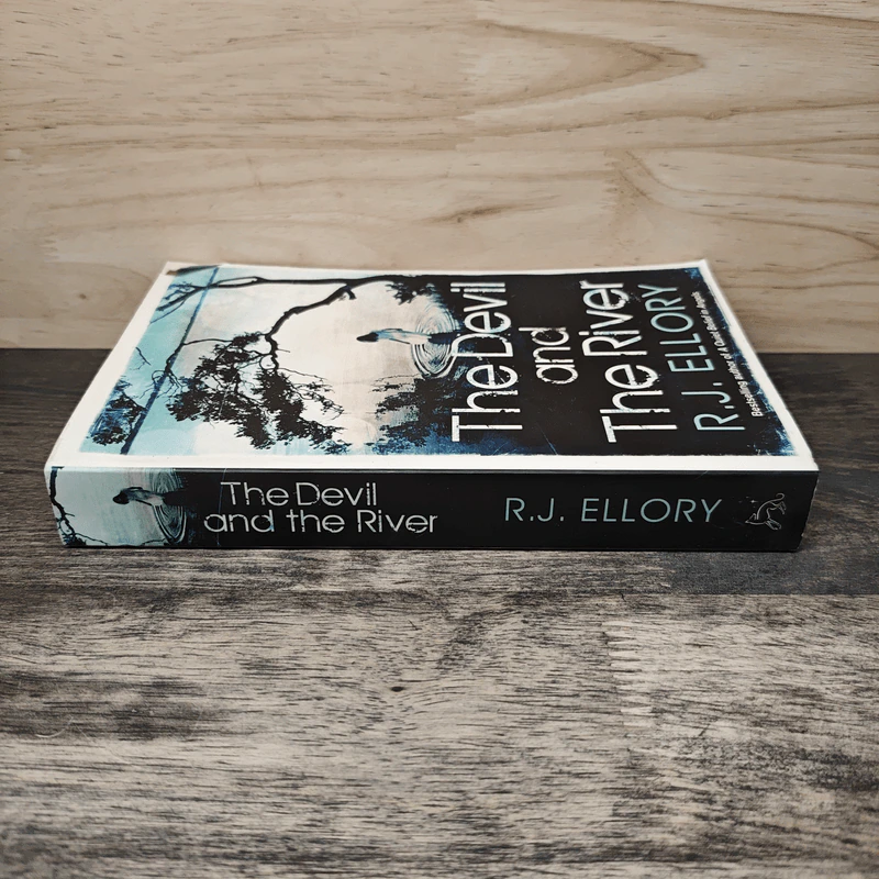 The Devil and The River - R.J.Ellory รูปที่ 2